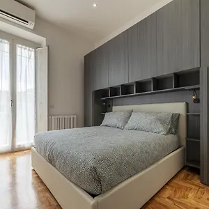 Rione Prati Elegant With Balcony Appartamento