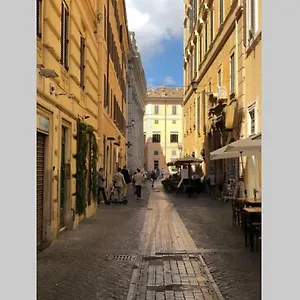 Chiara's Place At Pantheon - Your In Appartamento